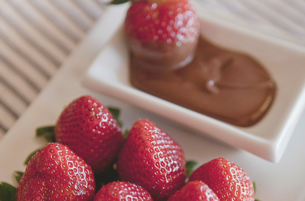 strawberries chilli chocolate dip